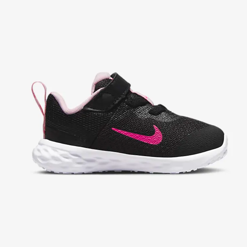 Nike Revolution 6