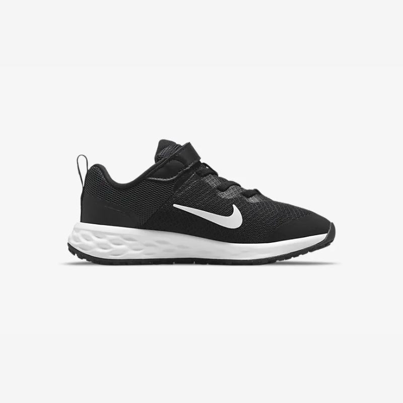 Nike Revolution 6